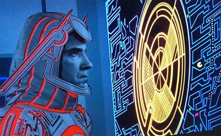Only the Most Eagle-eyed Fans Must Have Noticed These Moments in These Iconic Films - How Many Did You Spot? - Vimarsana News