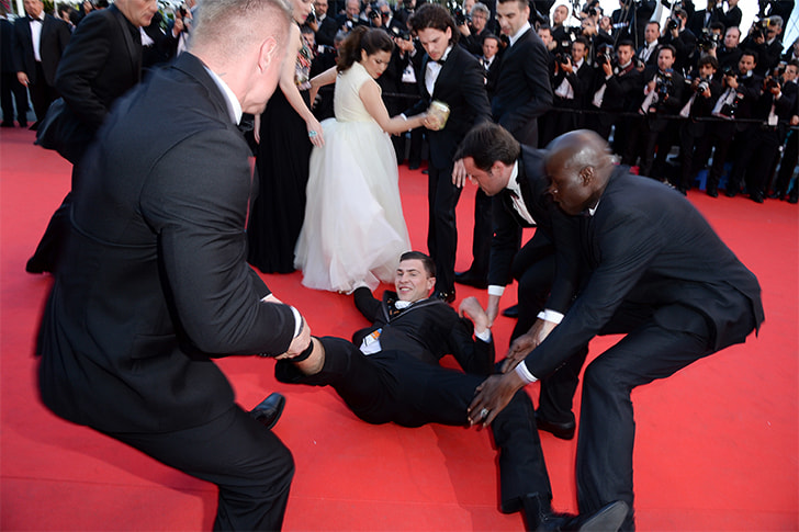 The Most Epic Red Carpet Fails of All Time Will Make You Cringe - One Daily