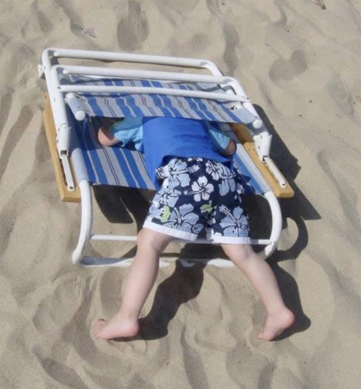 Beach Bloopers: 45 Fails and Seaside Shenanigans Captured! - One Daily