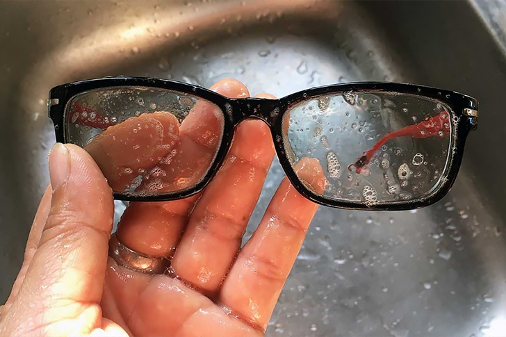 How to get scratches out of glasses.